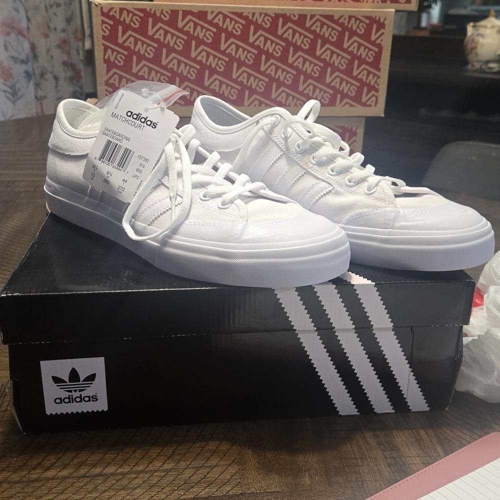 Matchcourt Adidas White Sneakers